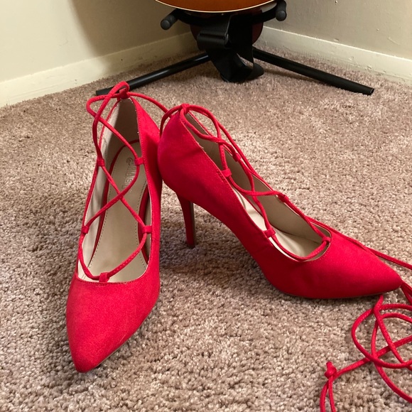 Red suede lace up heels - Picture 4 of 5